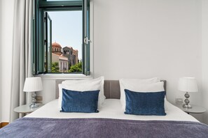 Junior Suite (Acropolis View) | Hypo-allergenic bedding, minibar, in-room safe, desk - Athenaeum Eridanus Luxury Hotel (Athens)