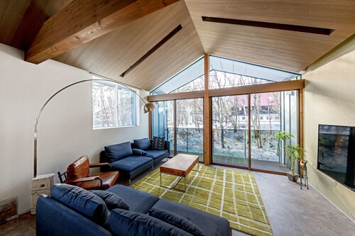 Hakuba Grey Wolf Chalet