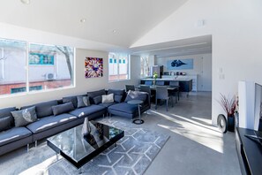 Chalet, 3 Bedrooms (B) | Living area | 55-inch Smart TV with cable channels, TV, Netflix