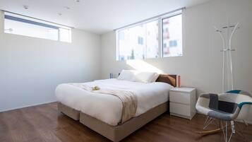 Chalet, 3 Bedrooms (B) | Premium bedding, pillow-top beds, laptop workspace, blackout curtains