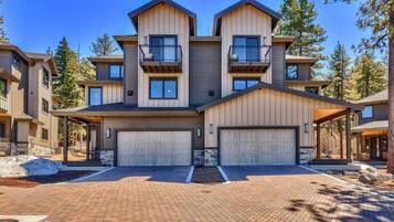 Maison mitoyenne, 5 chambres | Extérieur