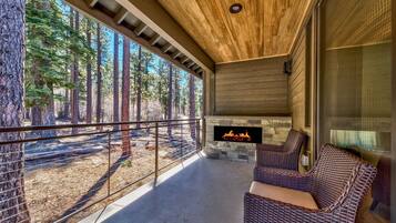 Maison mitoyenne, 5 chambres | Balcon