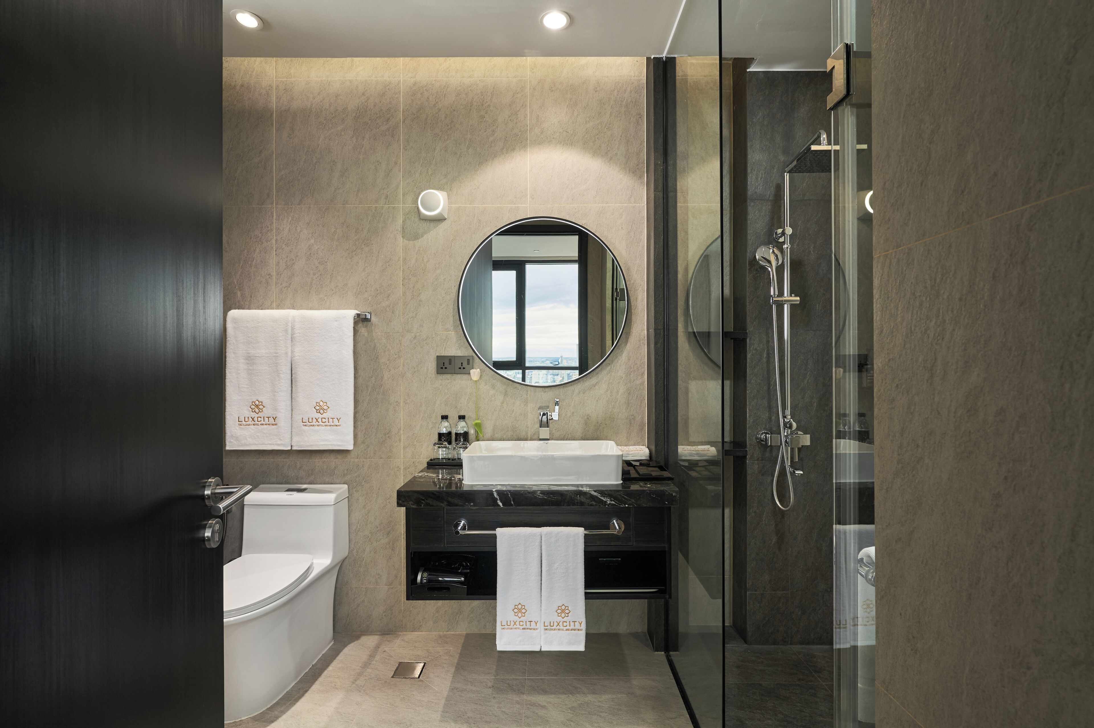 Foto - Luxcity Hotel & Apartment