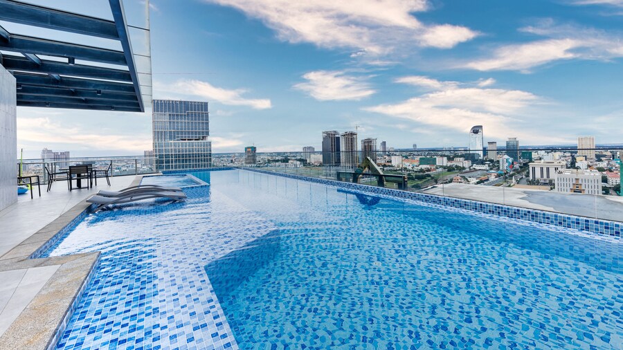 Luxcity Hotel & Apartment