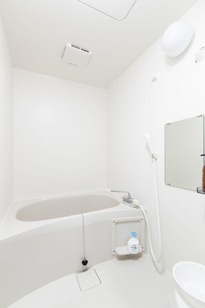 Room (101) | Bathroom