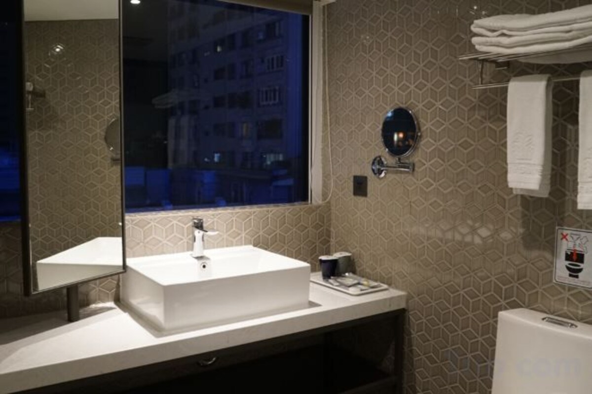Bathroom | Slippers, towels