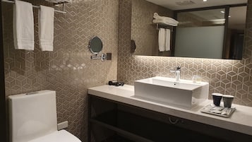 Standard Double Room - No Window | 1 bedroom, premium bedding, in-room safe, individually furnished