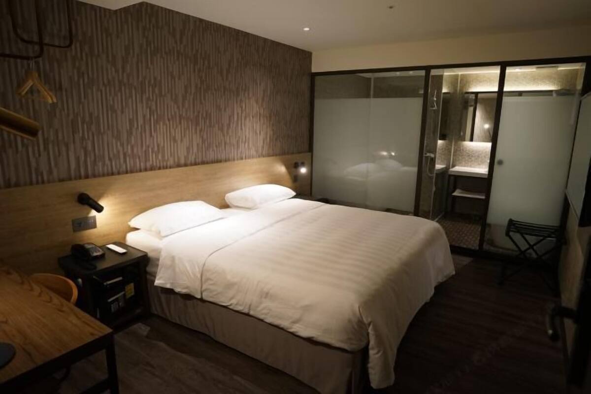 Literie de qualité supérieure, coffres-forts dans les chambres, bureau