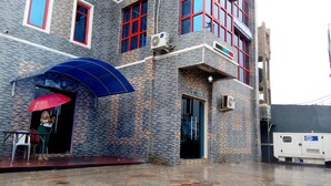 A building with a reception area and an event hall. - Denposon Royal Hotel (Lagos)