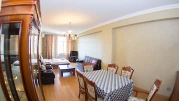 Apartment | Schreibtisch, Bügeleisen/Bügelbrett, kostenloses WLAN, Bettwäsche