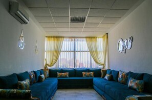 Superior Apartment | Living area | Smart TV - Belle Escale (Oujda)