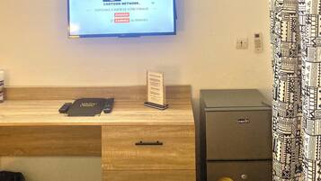 Cortinas blackout, tabla de planchar con plancha y wifi gratis