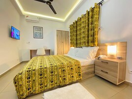 Habitación estándar doble | Cortinas opacas, tabla de planchar con plancha, wifi gratis