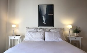 2 Schlafzimmer, Zimmersafe, Schreibtisch, schallisolierte Zimmer