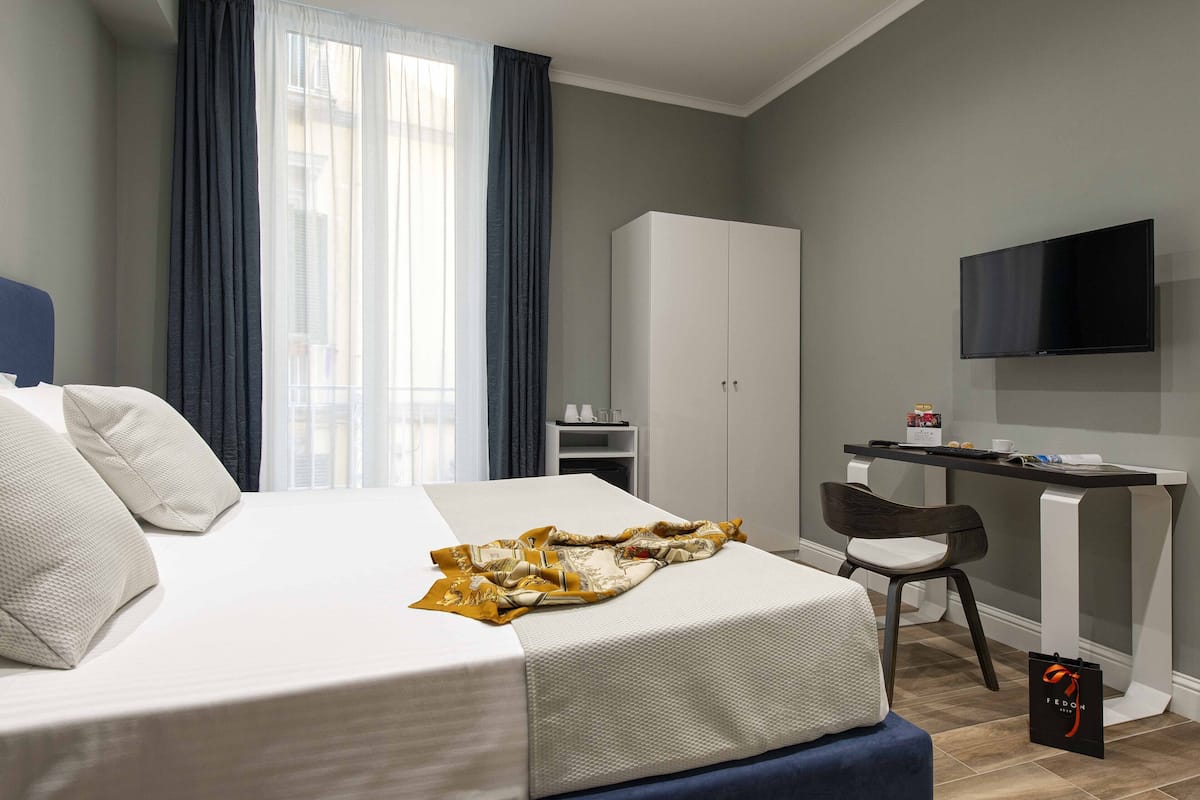 Minibar, in-room safe, desk, blackout drapes