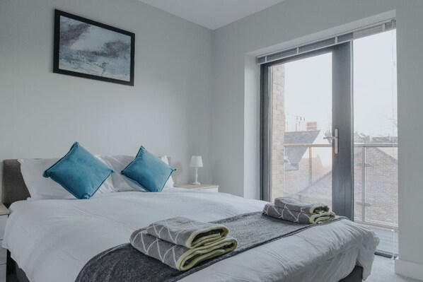 Ropa de cama de alta calidad, wifi gratis y ropa de cama