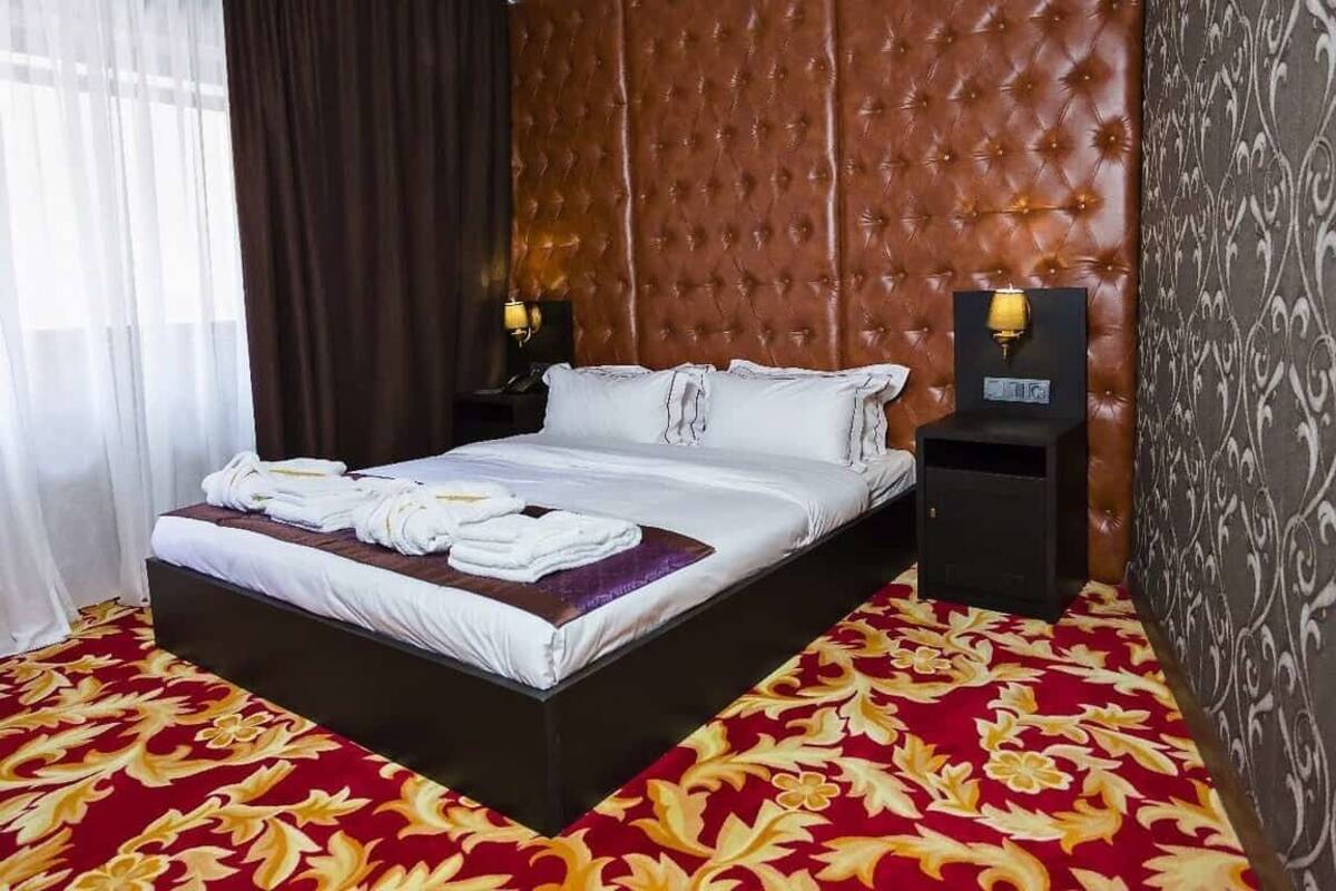 Standard Double Room | Premium bedding, minibar, in-room safe, desk