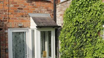 Pintu masuk hartanah