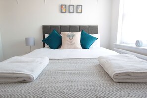 Ropa de cama de alta calidad, wifi gratis y ropa de cama 