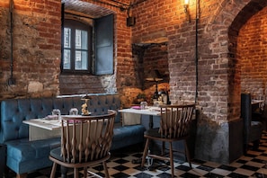 Breakfast, lunch, dinner served; Turkish cuisine