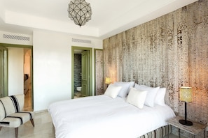 Apartment | 2 bedrooms, in-room safe, iron/ironing board, free WiFi