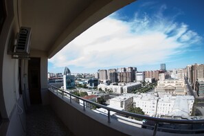 Comfort Apartment | Terrace/patio - Bakuvi Tourist Apartment B074 (Baku)