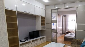 Căn hộ | Bàn ủi/dụng cụ ủi quần áo, giường gấp/giường phụ (phụ phí) 