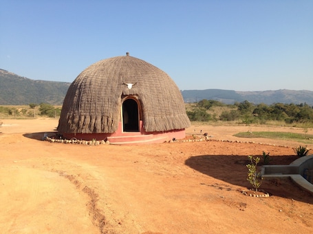 Front of property. Swazi Dreams Nqabaneni Eco-Volunteering
