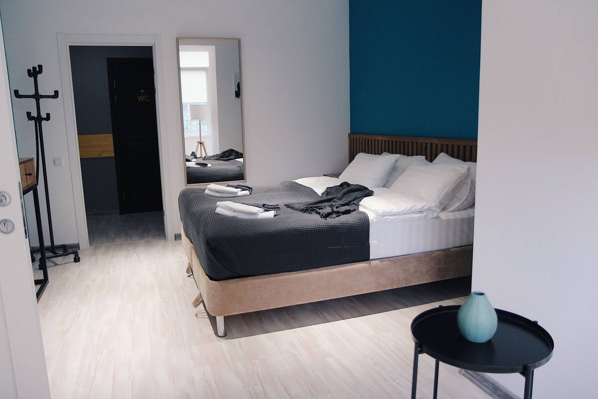 Classic-Zweibettzimmer | Schallisolierte Zimmer, Bügeleisen/Bügelbrett, kostenloses WLAN
