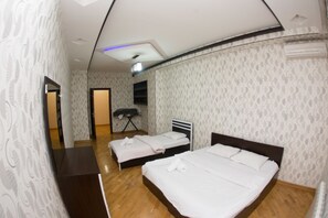 Apartamento conforto | Escrivaninha, ferros/tábuas de passar roupa, Wi-Fi de cortesia