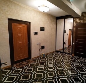 Interior entrance - Bakuvi Tourist Apartment B096 (Baku)