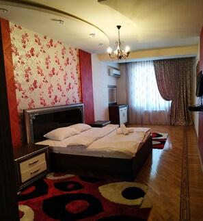 Comfort Apartment | Blackout curtains, iron/ironing board, rollaway beds, free WiFi - Bakuvi Tourist Apartment B096 (Baku)