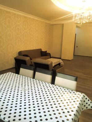 Leilighet | Strykejern/-brett, ekstrasenger (mot et tillegg) og wi-fi (inkludert)