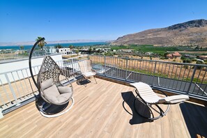 Premium Suite, 2 Bedrooms, Lake View | Balcony