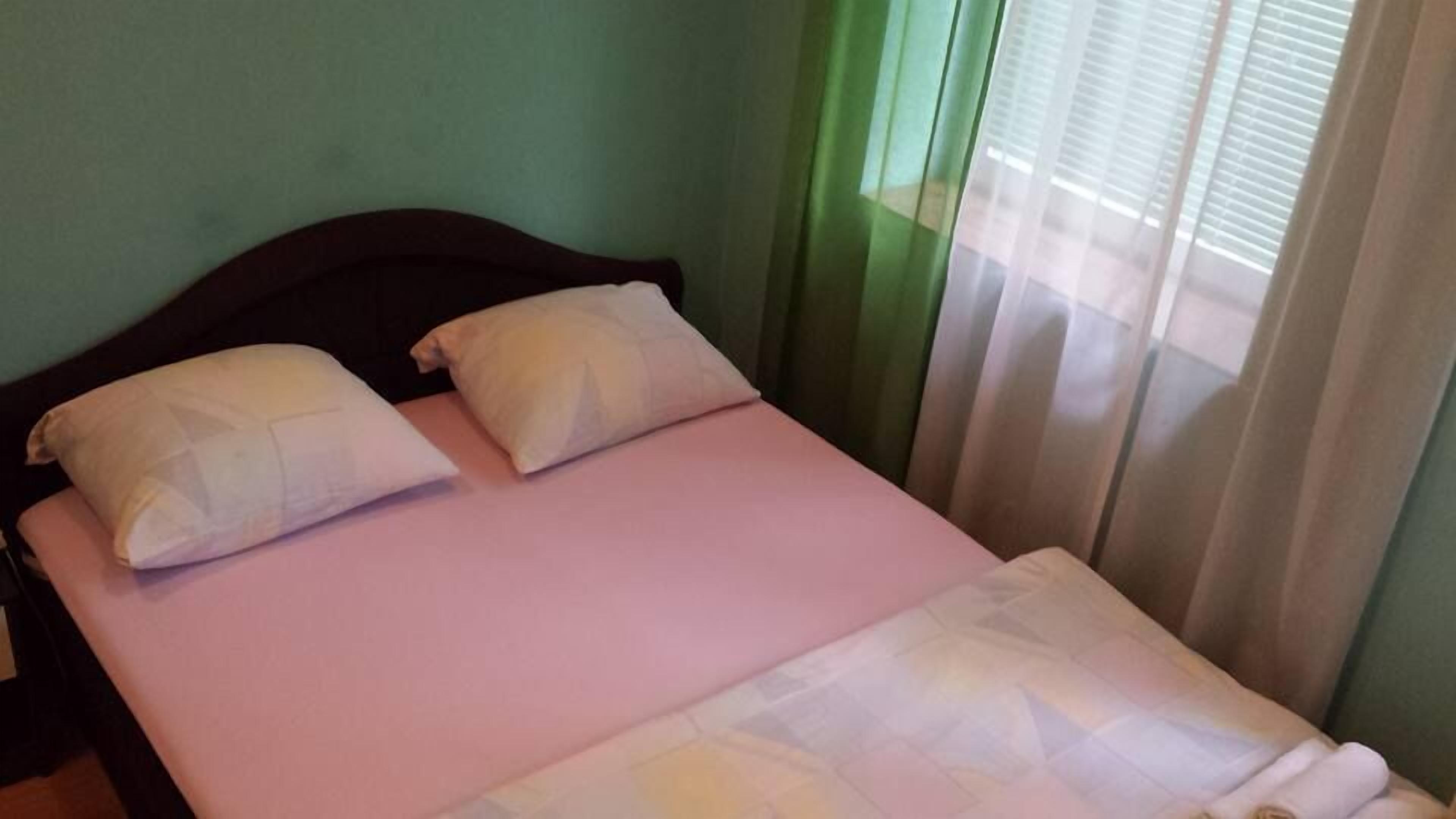 Einzelzimmer | 1 Schlafzimmer, Schreibtisch, laptopgeeigneter Arbeitsplatz