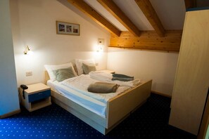 Double or Twin Room | Desk, cribs/infant beds, free WiFi - Garni Col da la Vila (Canazei)
