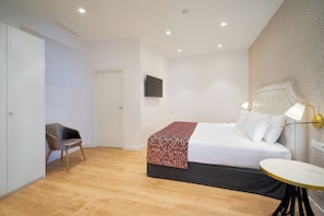 Apartment, 2 Bedrooms | Premium bedding, down duvets, in-room safe, soundproofing - Tandem El Patio (Córdoba)