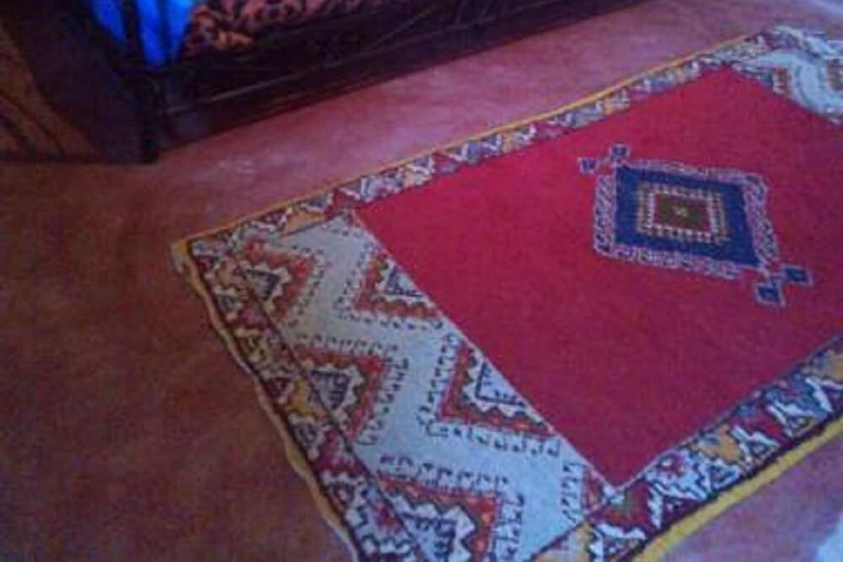 واي فاي مجانًا وملاءات أسرّة