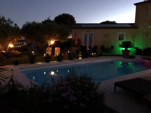 Seasonal outdoor pool, pool umbrellas, sun loungers - Le Claouraous Calme (Canet)