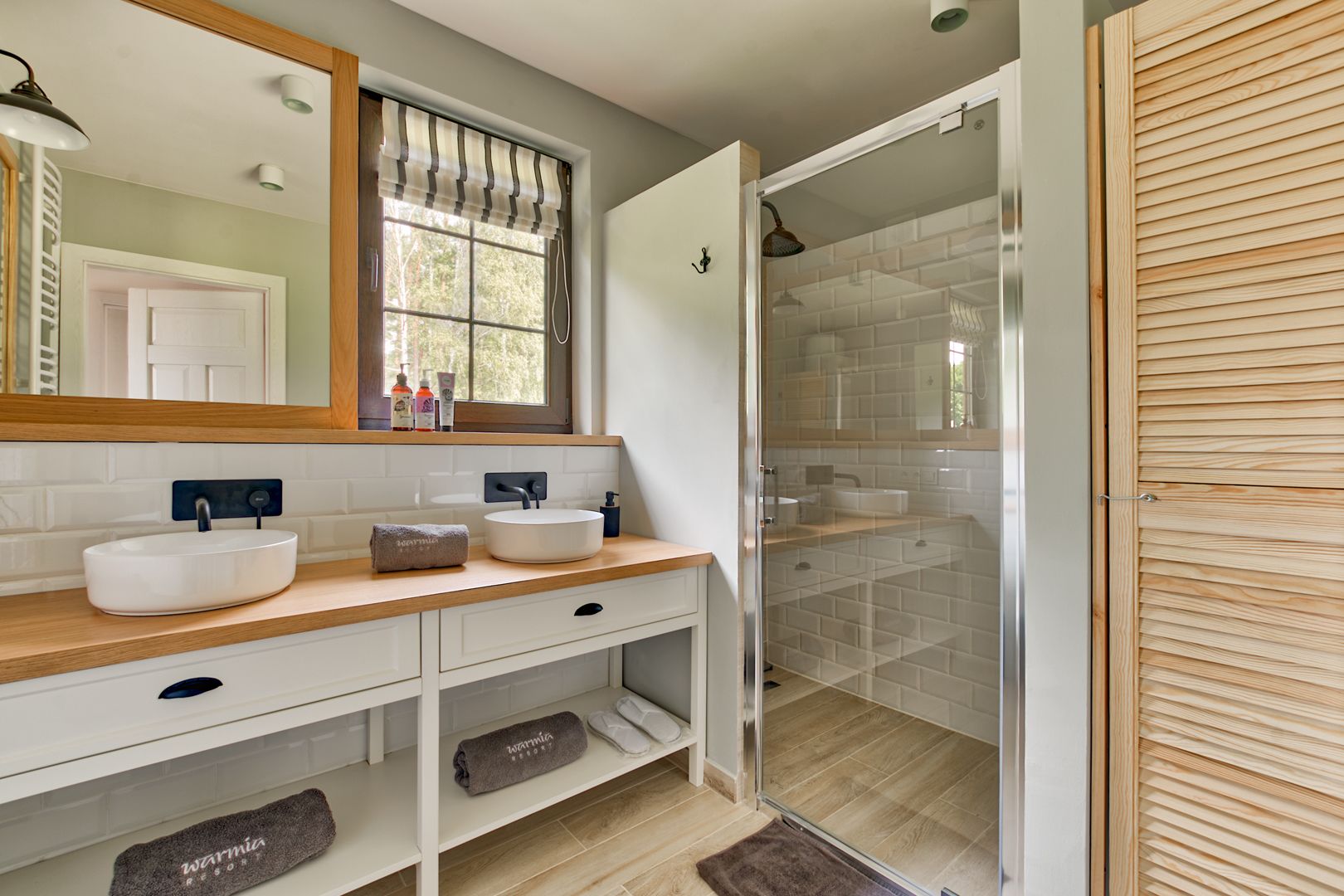 Deluxe Villa | Bathroom shower