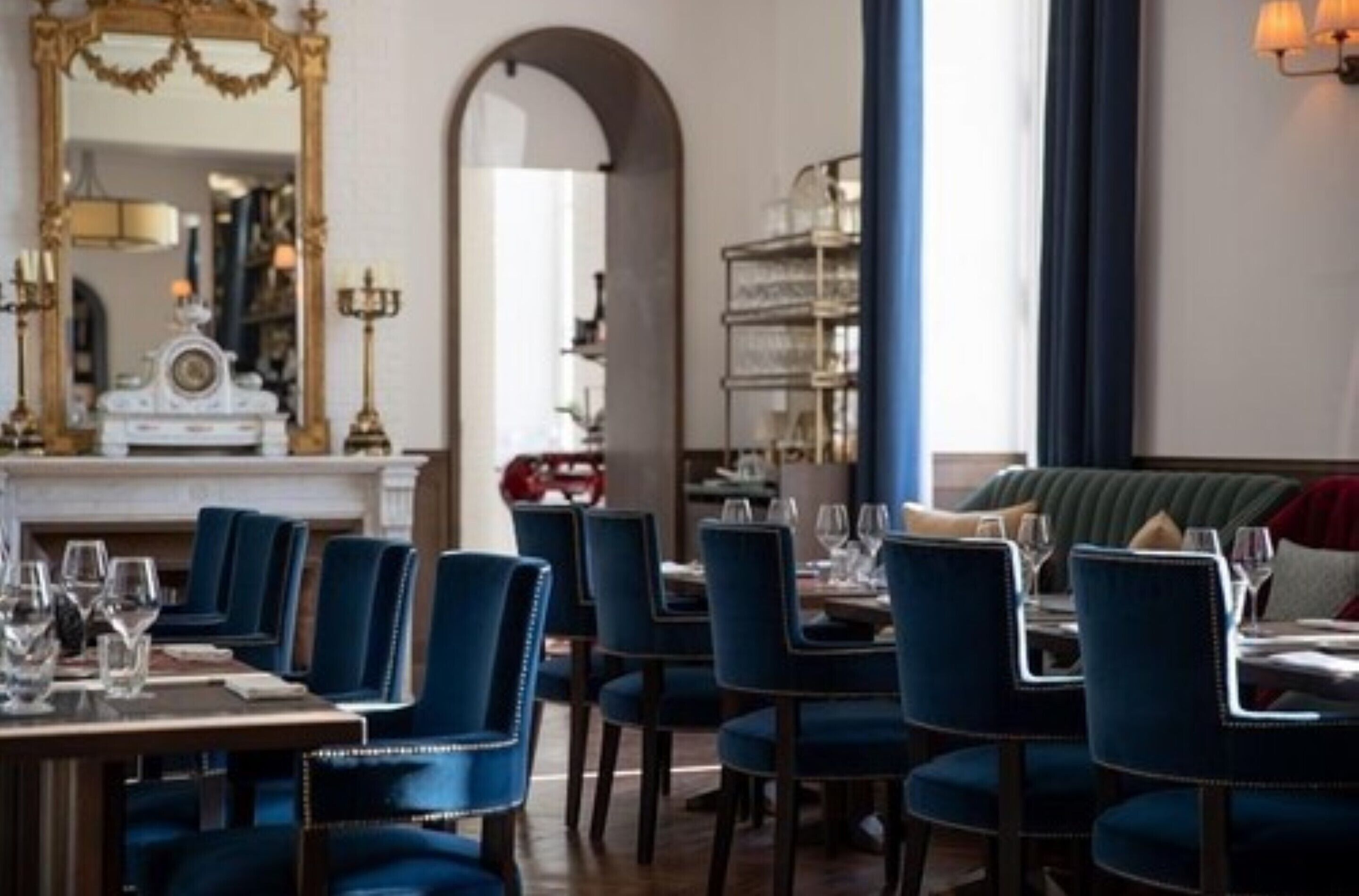 lunch and dinner served