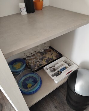 Superior Suite, Garden View | Private kitchen | Coffee/tea maker, electric kettle, cookware/dishes/utensils - Mas de Grezes (Gaillac)