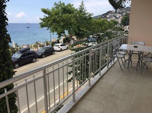 ห้องแฟมิลี่ | ระเบียง