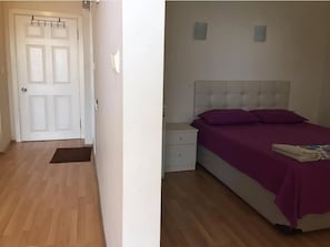 Family Room | Free WiFi, bed sheets - Kanarya Pansiyon (Cinarcik)