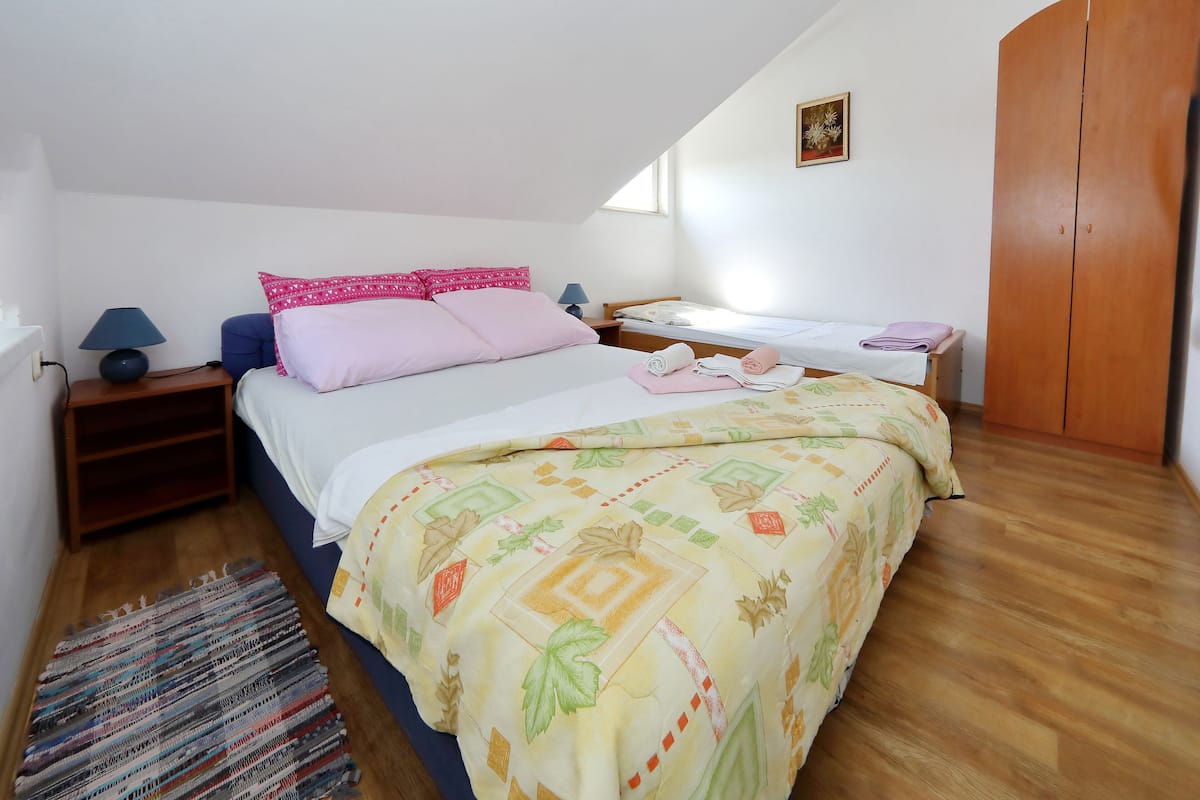 Appartement, 2 slaapkamers (A4) | 2 slaapkamers, een strijkplank/strijkijzer, gratis wifi, beddengoed