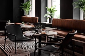 Lobby-Lounge