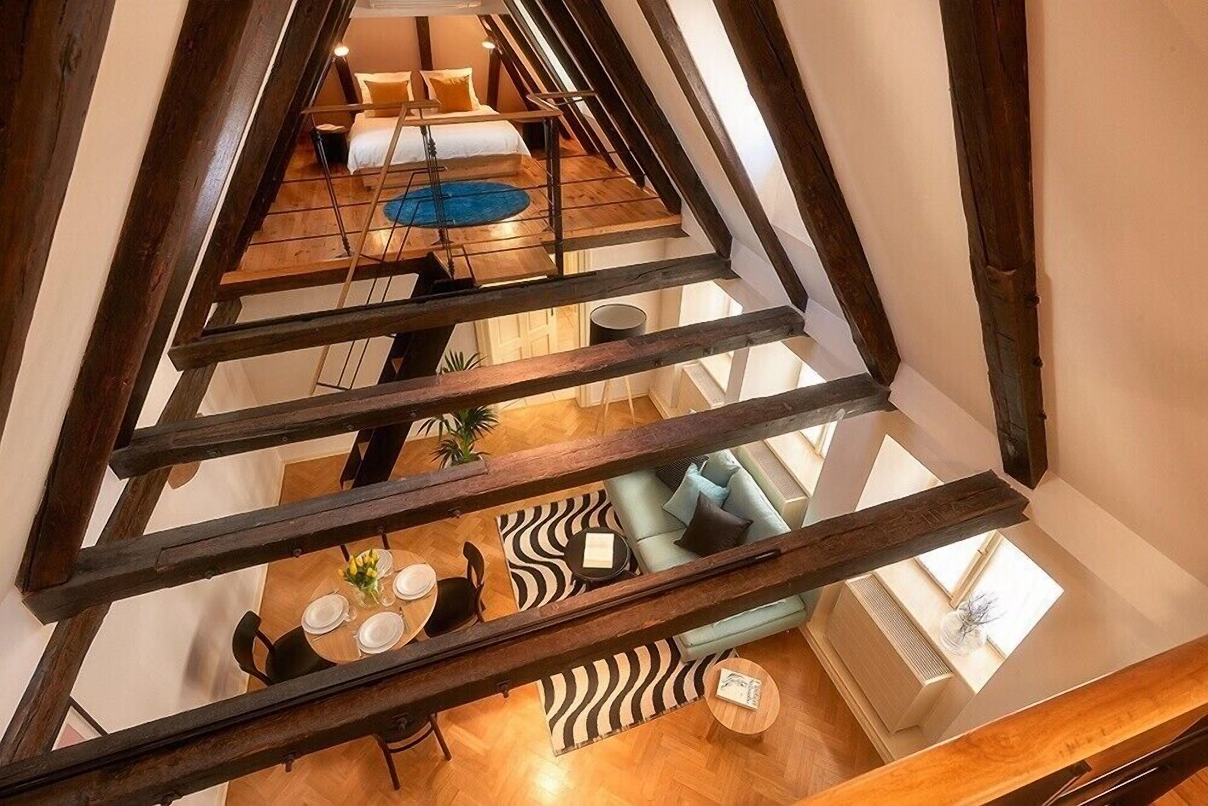 Standard Apartment - Lovely (3th flr, no elevator) | Blackout drapes, iron/ironing board, free WiFi, bed sheets