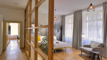Comfort Apartment - Chateau (2th flr, elevator) | 遮光布/窗簾、熨斗/熨衣板、免費無線上網、床單