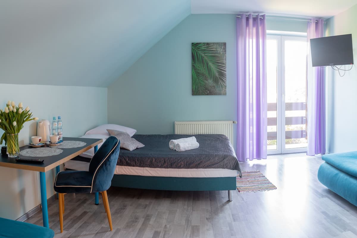 Soundproofing, iron/ironing board, free WiFi, bed sheets