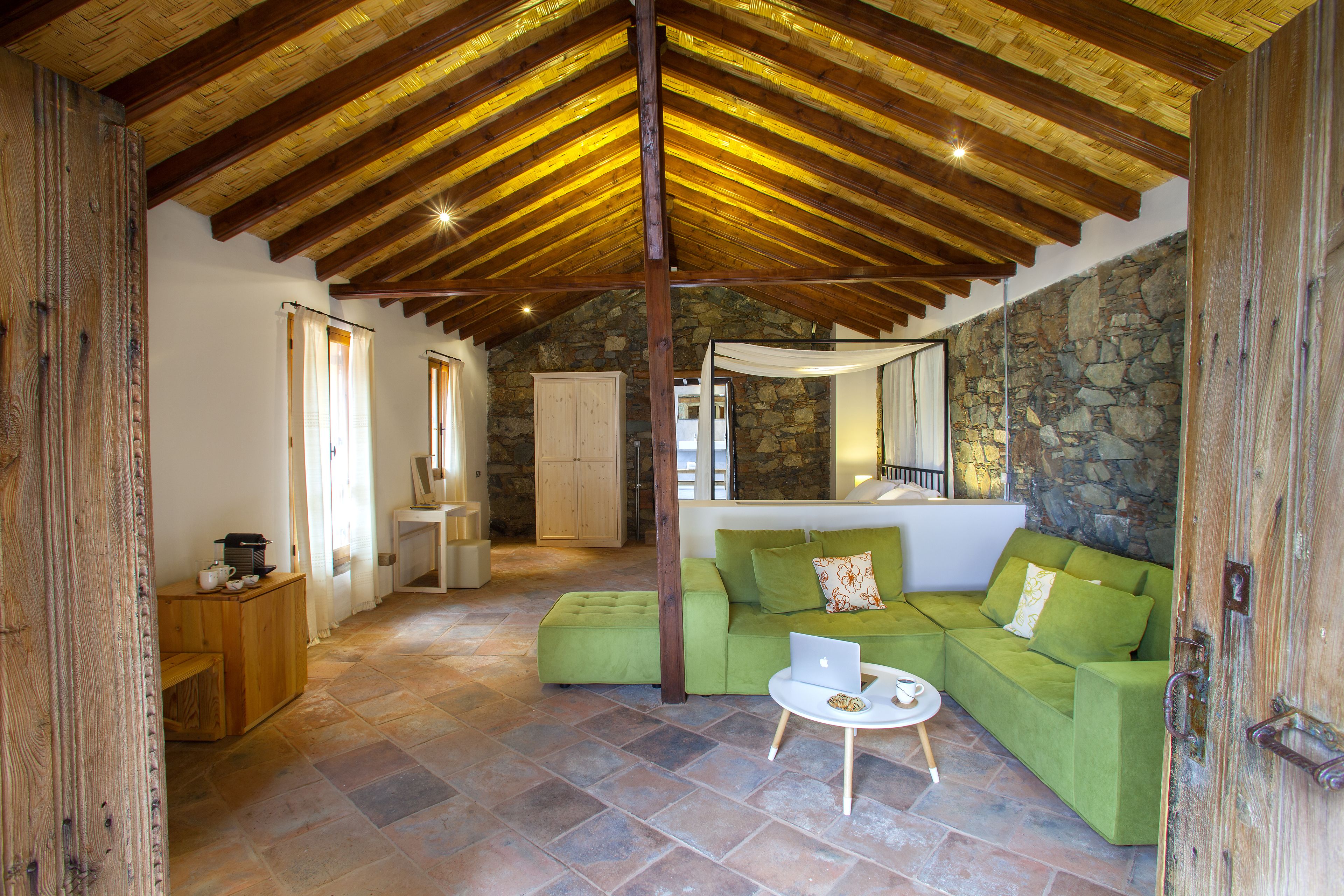 Suite junior | Cunas gratuitas, wifi gratis y ropa de cama 